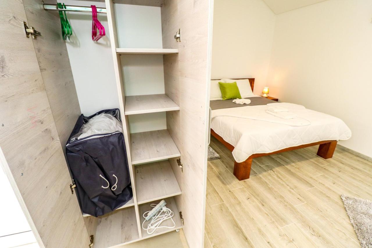 Simo Apartments Airport ポドゴリツァ エクステリア 写真