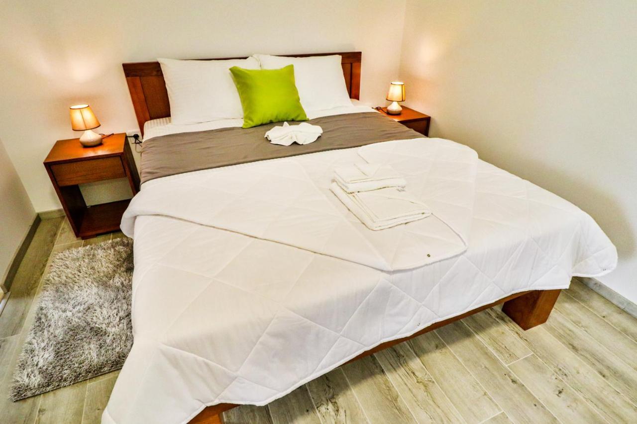 Simo Apartments Airport ポドゴリツァ エクステリア 写真