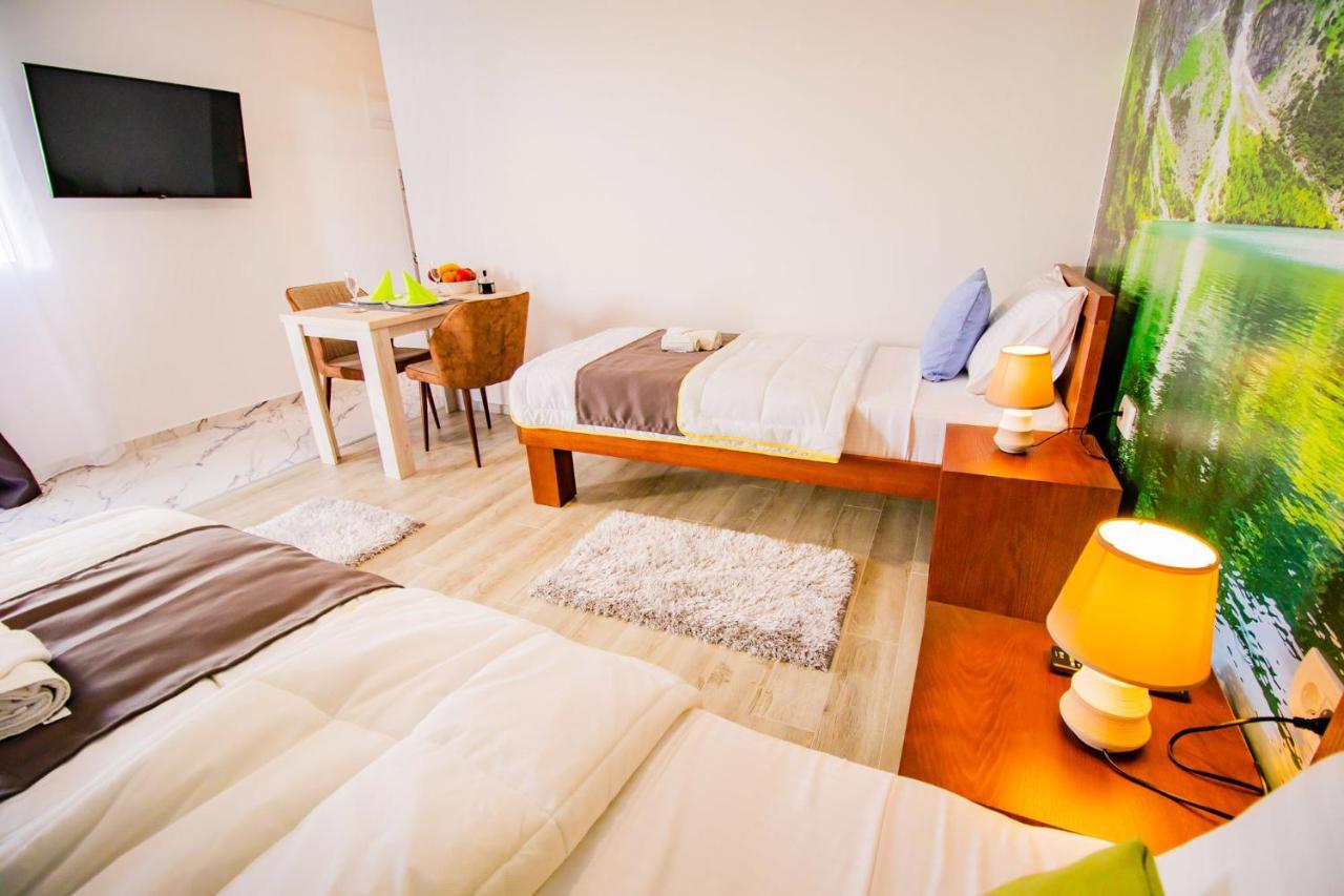 Simo Apartments Airport ポドゴリツァ エクステリア 写真
